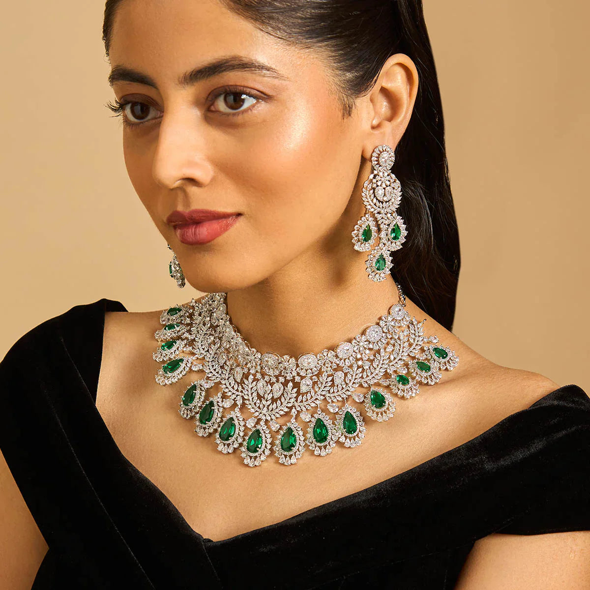 Stunning Zircon Necklace for Elegant Style