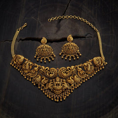 Vintage Elegance: Timeless Antique Necklace