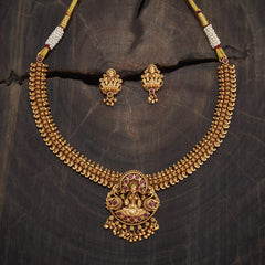 Vintage Elegance: Timeless Antique Necklace