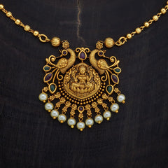 Timeless Vintage Necklace