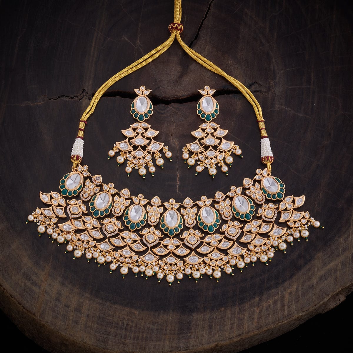 Exquisite Kundan Necklace - A Touch of Elegance