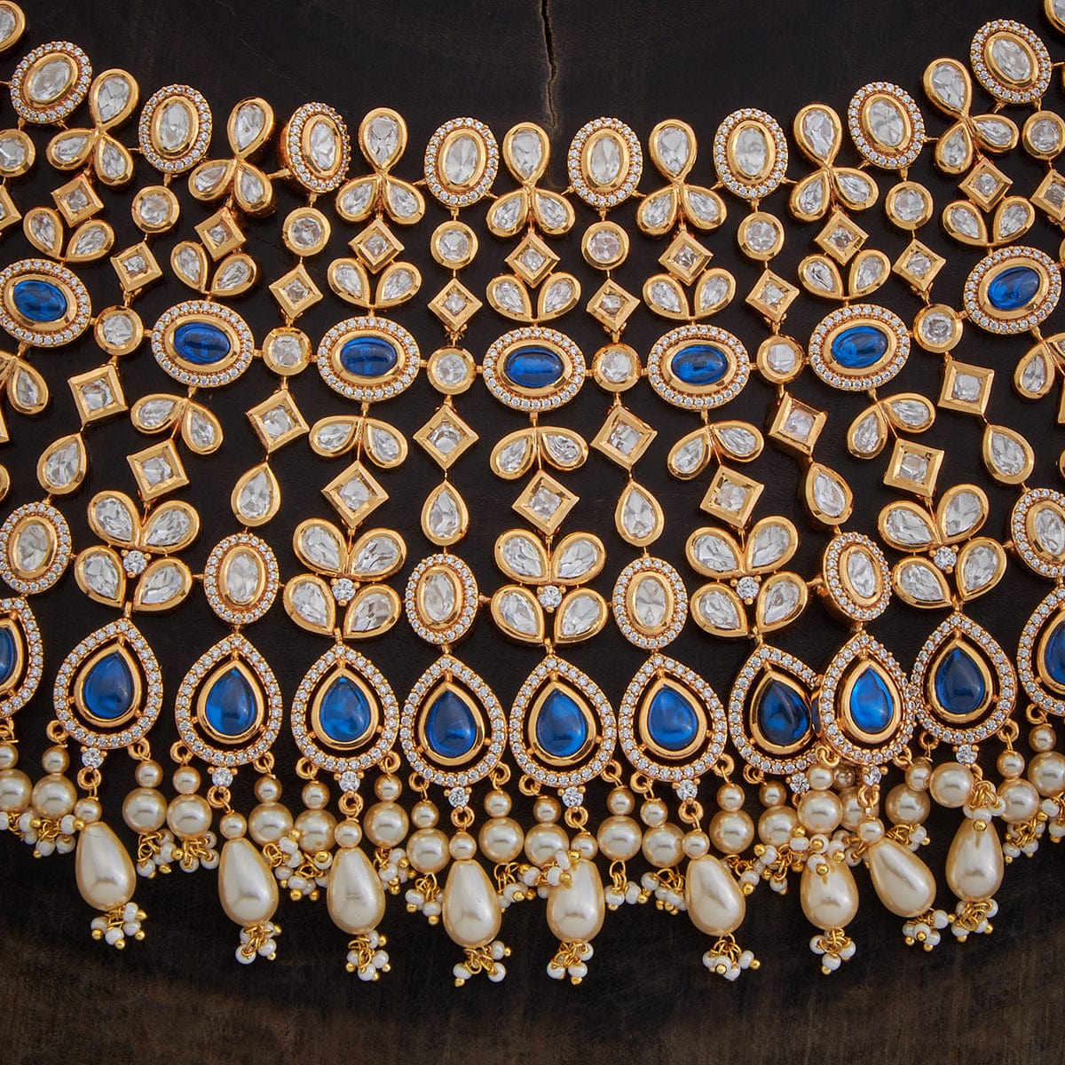 Exquisite Kundan Necklace for Timeless Elegance