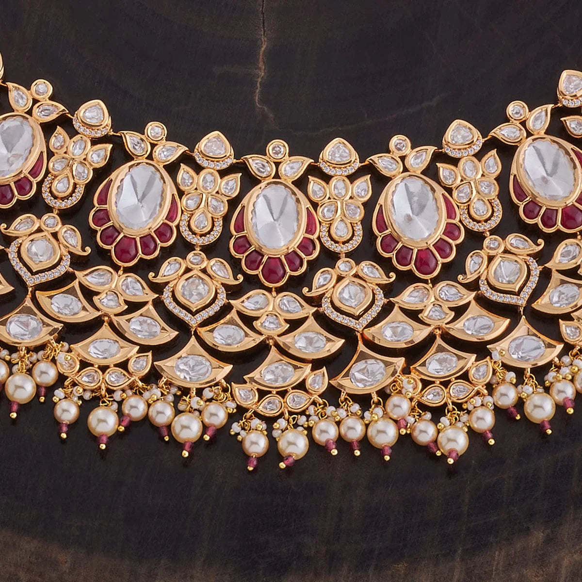 Exquisite Kundan Necklace - A Touch of Elegance