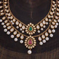 Stunning Kundan Necklace for Elegant Touch