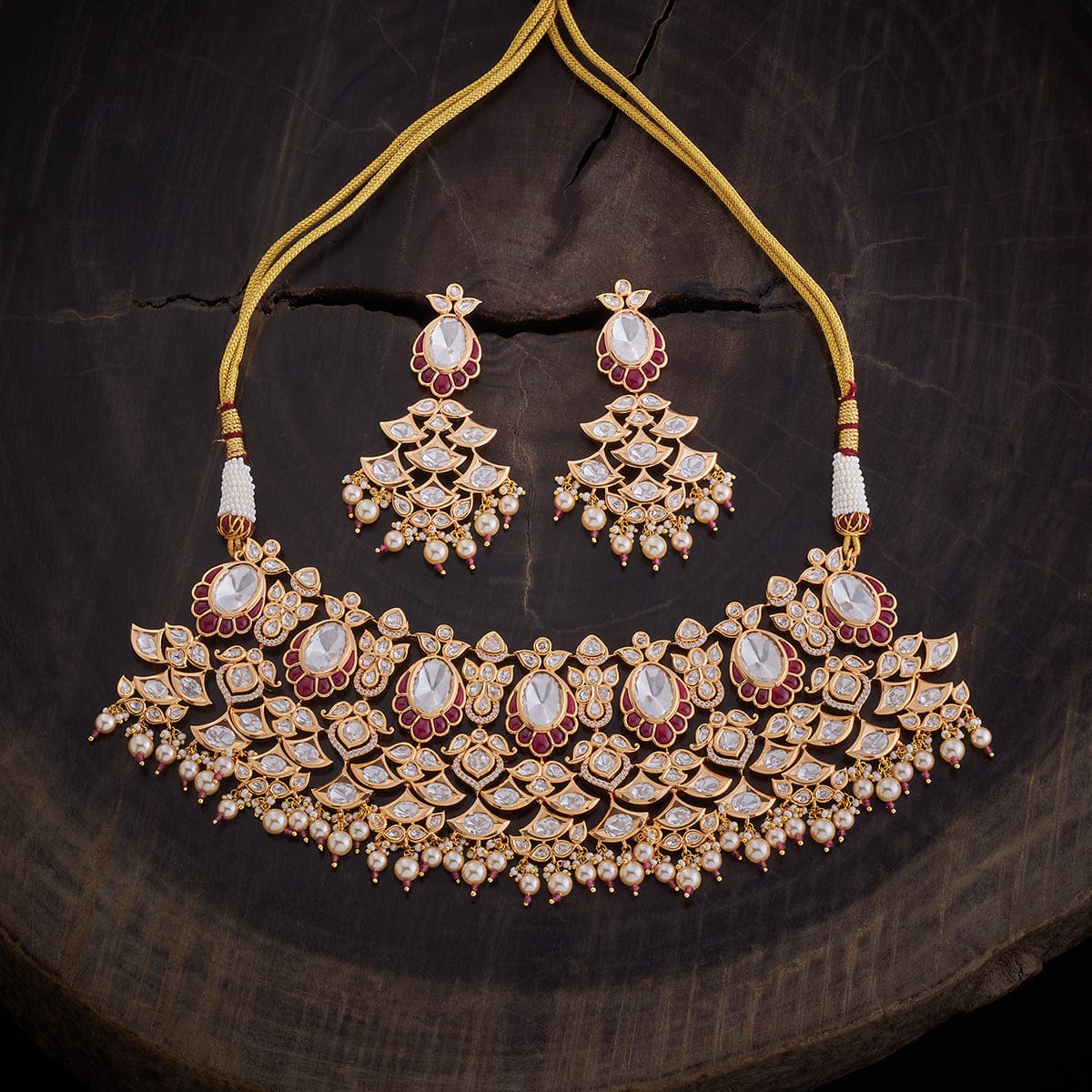 Exquisite Kundan Necklace - A Touch of Elegance