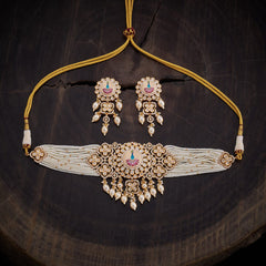 Exquisite Kundan Necklace for Elegant Style