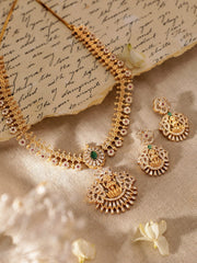 Exquisite Gold-Plated Goddess-Inspired Necklace Set with Kemp & Zirconia Crystals and Elegant Pearl Beading